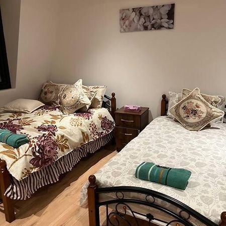 010- Lovely One Bedroom In Ealing F6 Екстер'єр фото