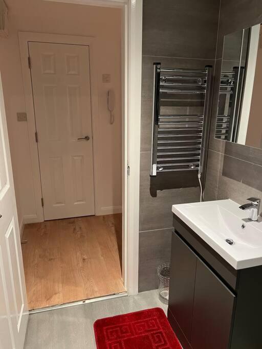 010- Lovely One Bedroom In Ealing F6 Екстер'єр фото