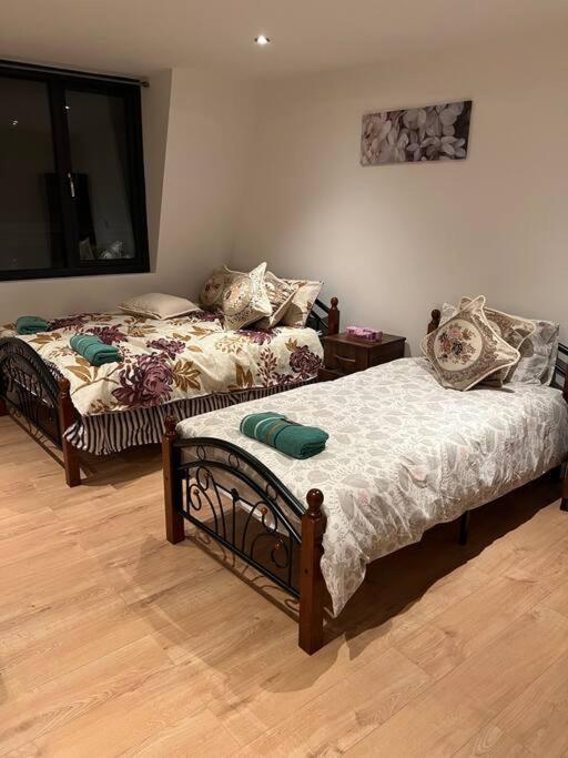 010- Lovely One Bedroom In Ealing F6 Екстер'єр фото